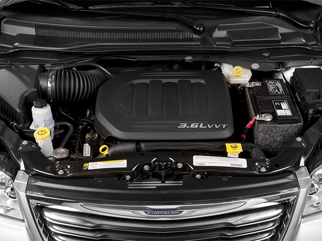 2013 Chrysler Town & Country Touring