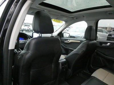 2022 Ford Escape Titanium Elite