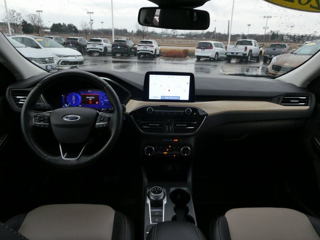 2022 Ford Escape Titanium Elite