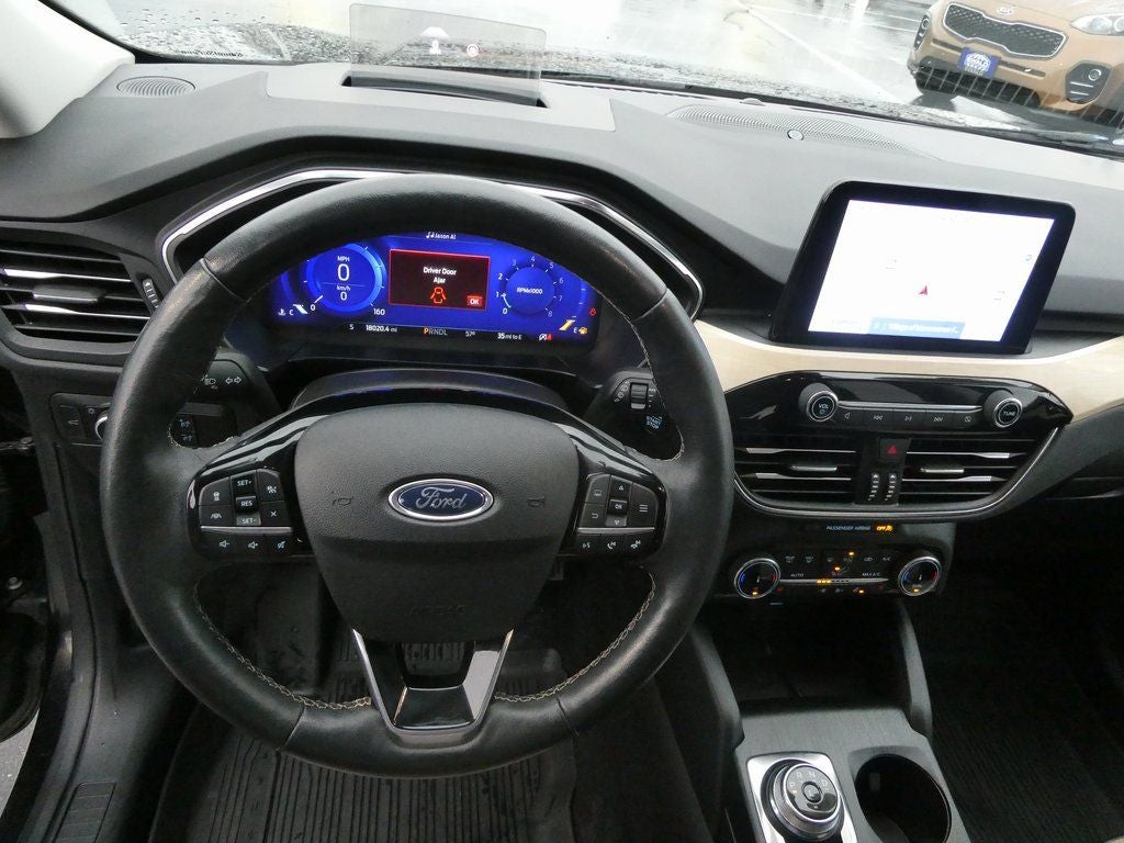 2022 Ford Escape Titanium Elite