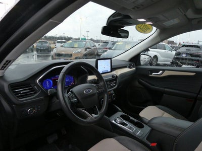 2022 Ford Escape Titanium Elite