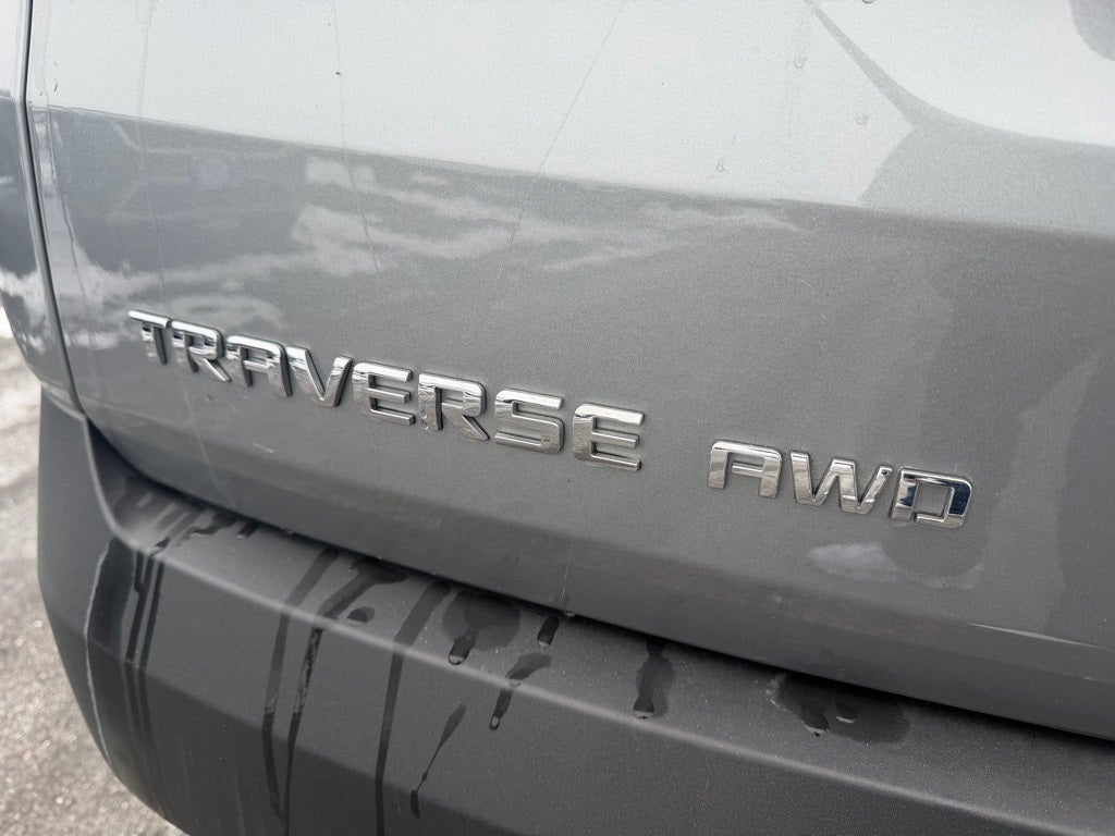 2023 Chevrolet Traverse LT Leather