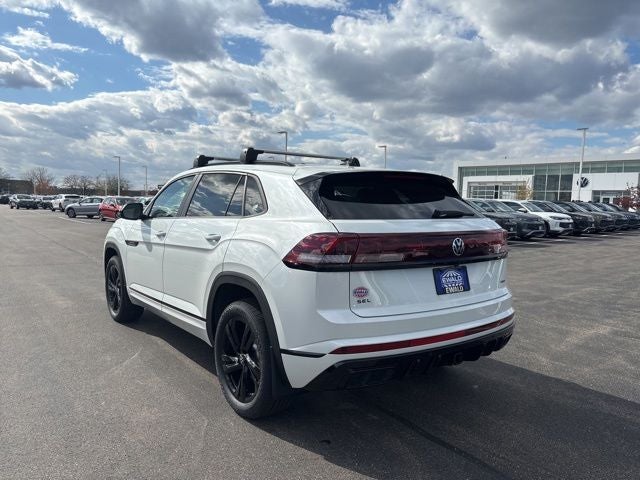 2026 Volkswagen Atlas Cross Sport 2.0T SEL R-Line Black