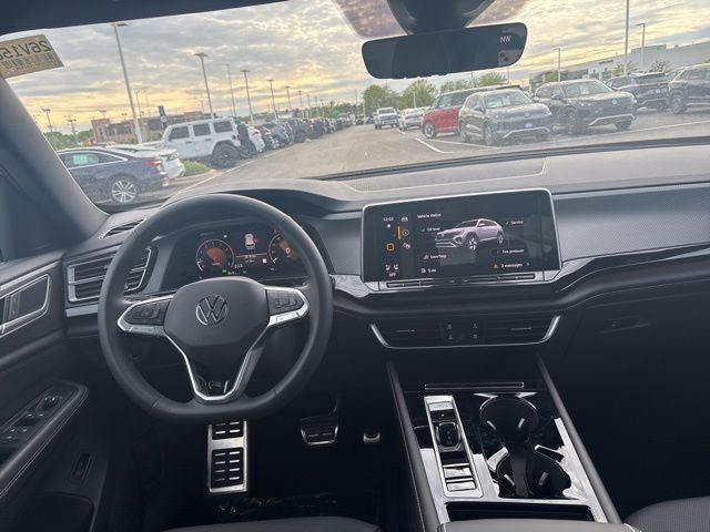 2026 Volkswagen Atlas Cross Sport 2.0T SEL R-Line Black