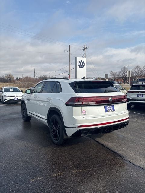 2026 Volkswagen Atlas Cross Sport 2.0T SEL R-Line Black