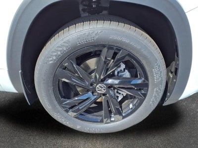 2026 Volkswagen Atlas Cross Sport SEL R-Line Black