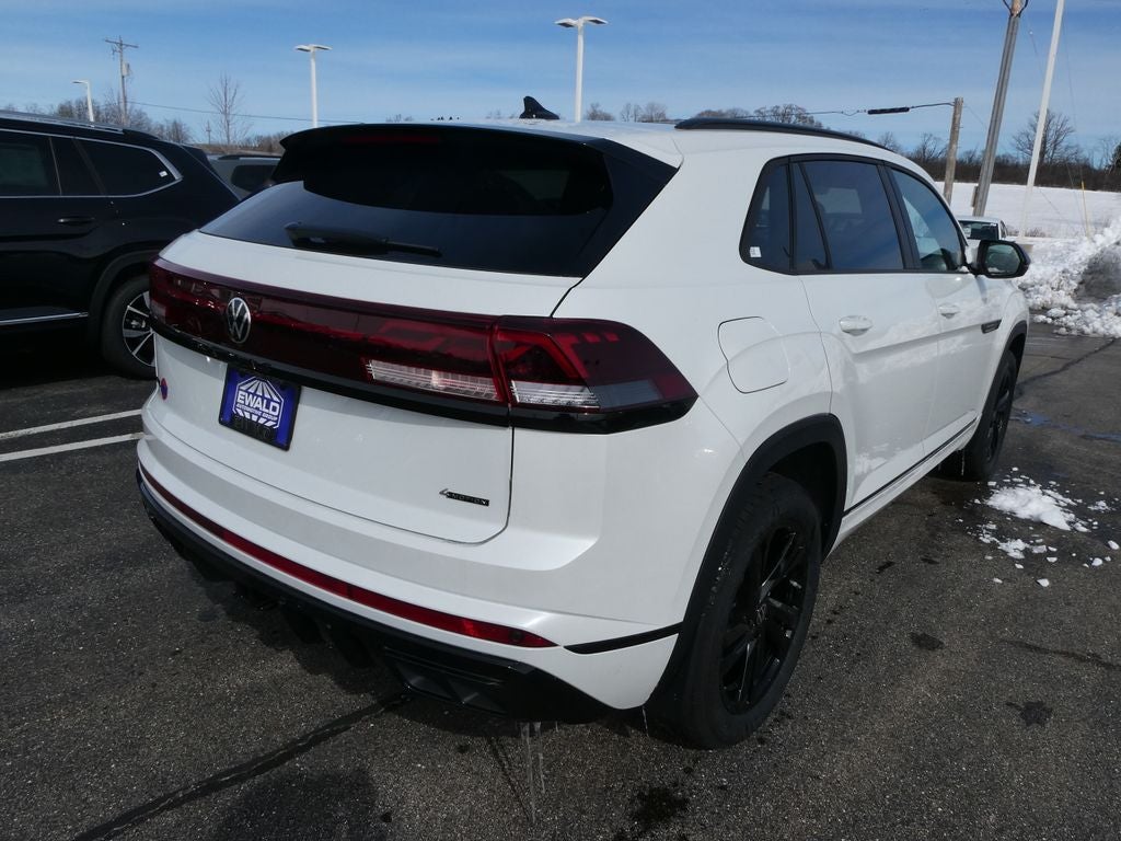 2026 Volkswagen Atlas Cross Sport 2.0T SEL R-Line Black