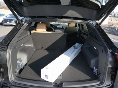 2026 Volkswagen Atlas Cross Sport 2.0T SEL R-Line Black