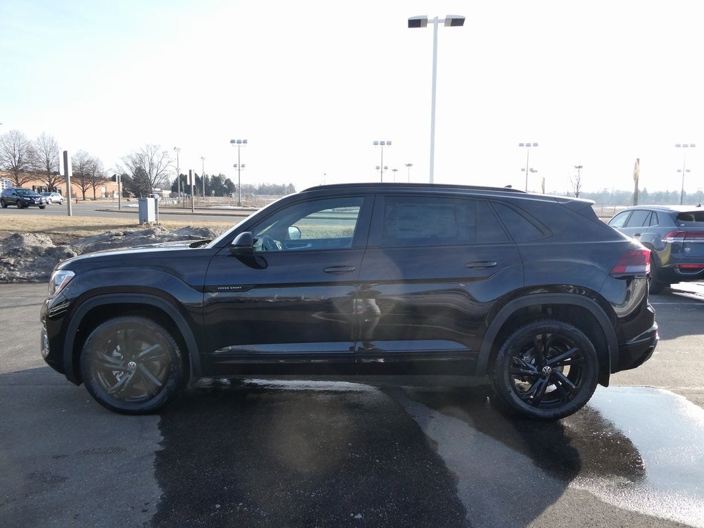 2026 Volkswagen Atlas Cross Sport 2.0T SEL R-Line Black