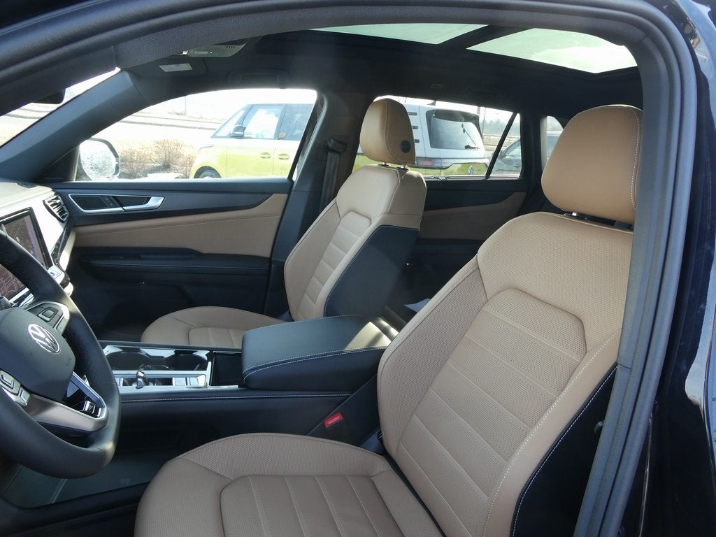 2026 Volkswagen Atlas Cross Sport 2.0T SEL R-Line Black