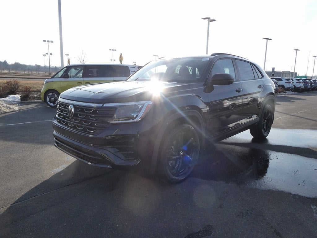 2026 Volkswagen Atlas Cross Sport 2.0T SEL R-Line Black