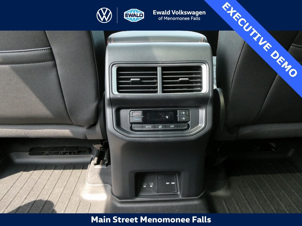 2025 Volkswagen Atlas 2.0T Peak Edition