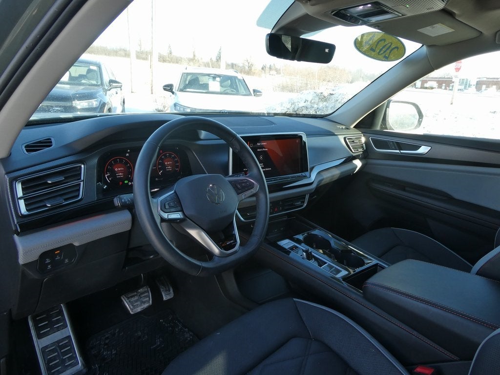 2024 Volkswagen Atlas 2.0T Peak Edition SE w/Technology 4MOTION