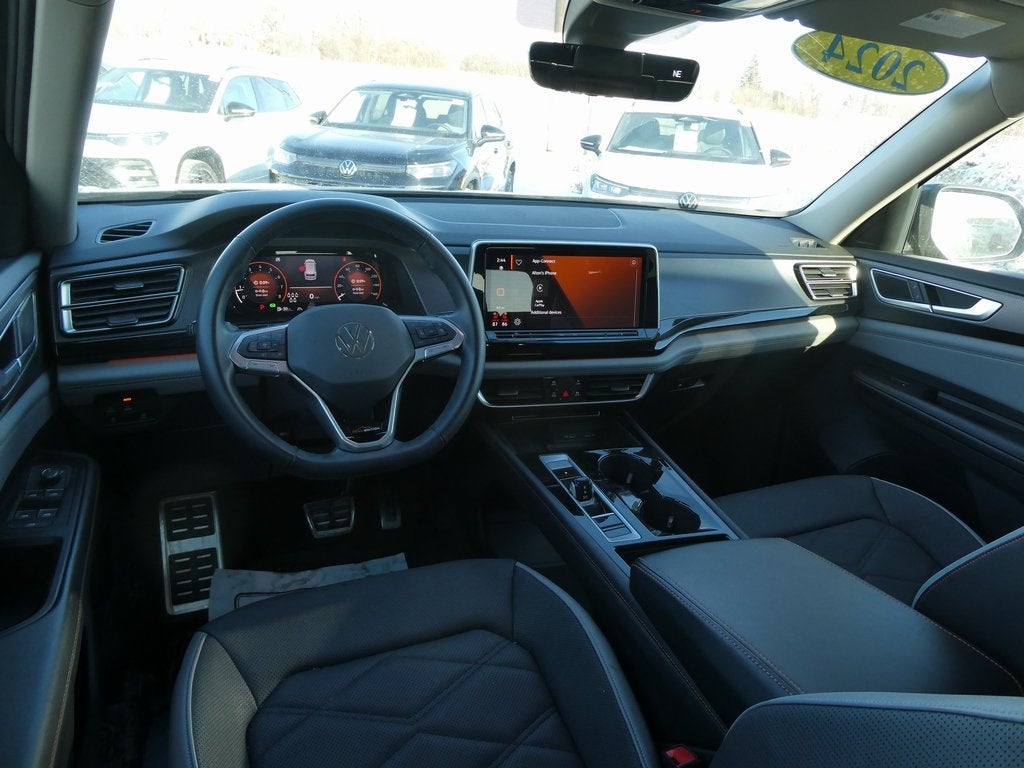 2024 Volkswagen Atlas 2.0T Peak Edition SE w/Technology 4MOTION