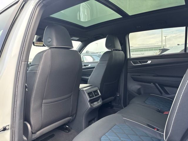 2026 Volkswagen Atlas Cross Sport 2.0T SEL Premium R-Line