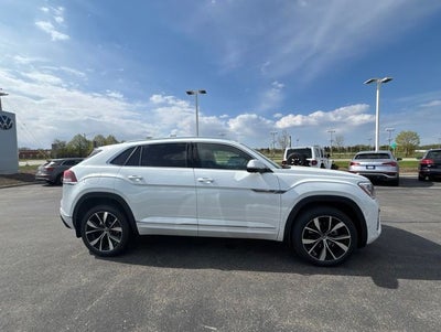 2026 Volkswagen Atlas Cross Sport 2.0T SEL Premium R-Line