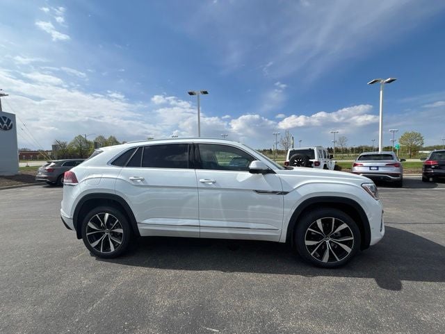 2026 Volkswagen Atlas Cross Sport 2.0T SEL Premium R-Line