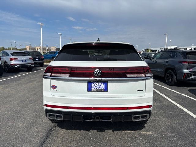 2026 Volkswagen Atlas Cross Sport 2.0T SEL Premium R-Line