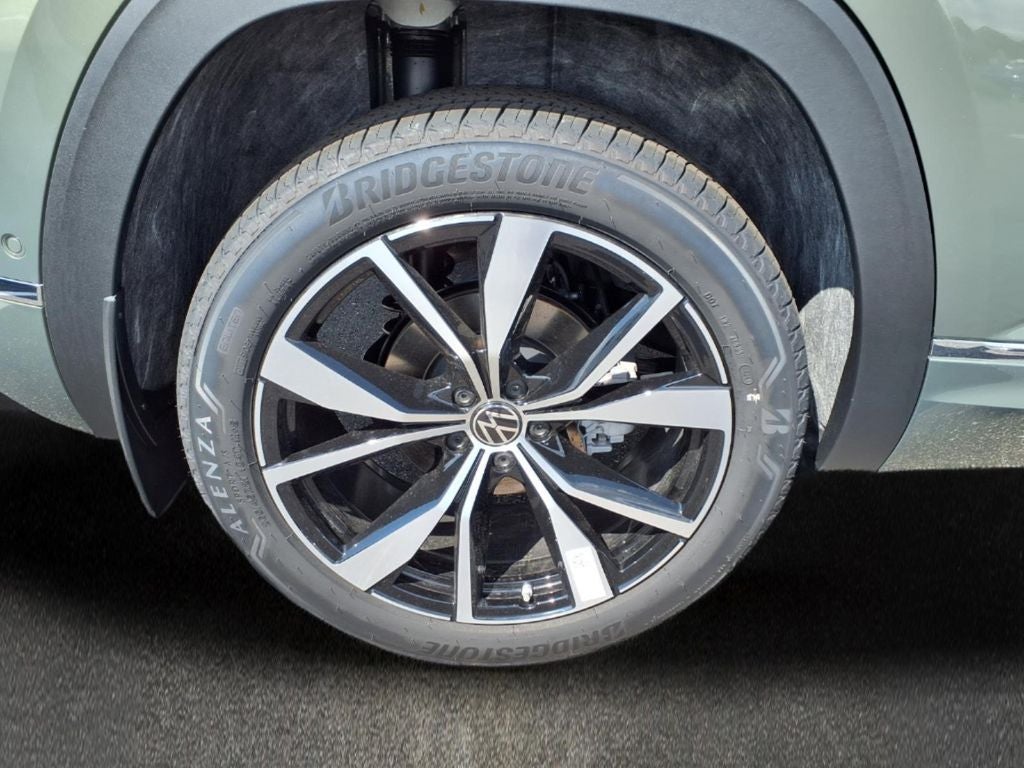2026 Volkswagen Atlas Cross Sport SEL Premium R-Line