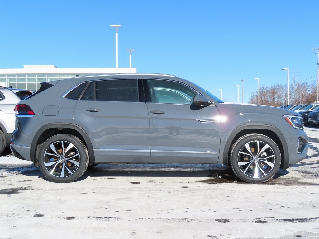 2026 Volkswagen Atlas Cross Sport 2.0T SEL Premium R-Line