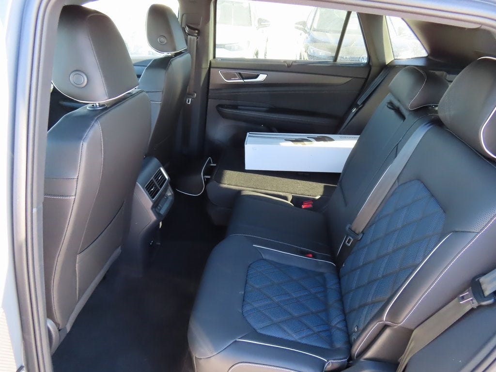 2026 Volkswagen Atlas Cross Sport 2.0T SEL Premium R-Line