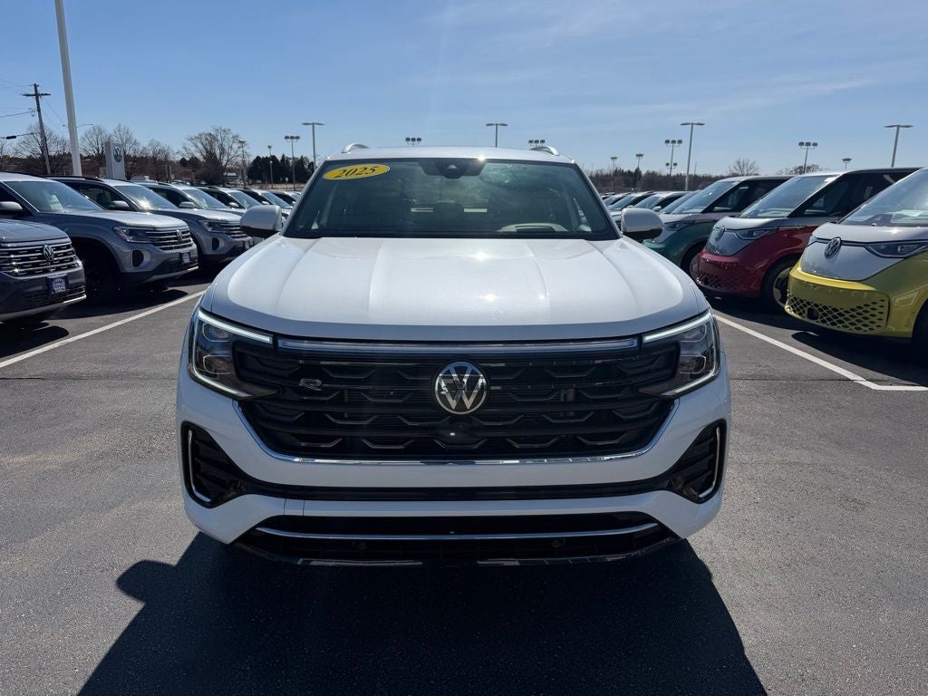 2025 Volkswagen Atlas Cross Sport 2.0T SEL Premium R-Line 4MOTION