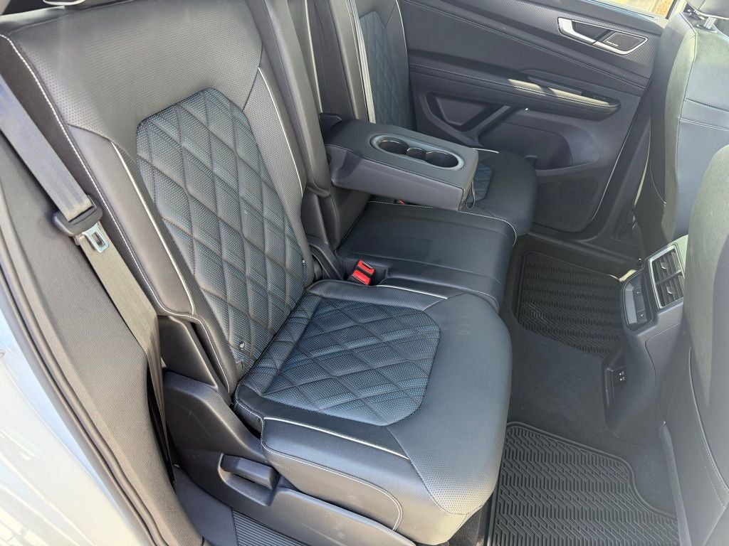 2025 Volkswagen Atlas Cross Sport 2.0T SEL Premium R-Line 4MOTION