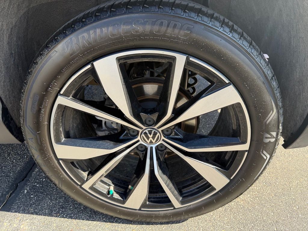 2025 Volkswagen Atlas Cross Sport 2.0T SEL Premium R-Line 4MOTION