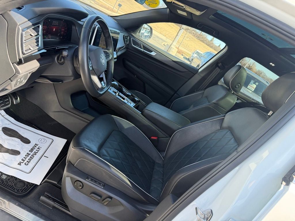 2025 Volkswagen Atlas Cross Sport 2.0T SEL Premium R-Line 4MOTION