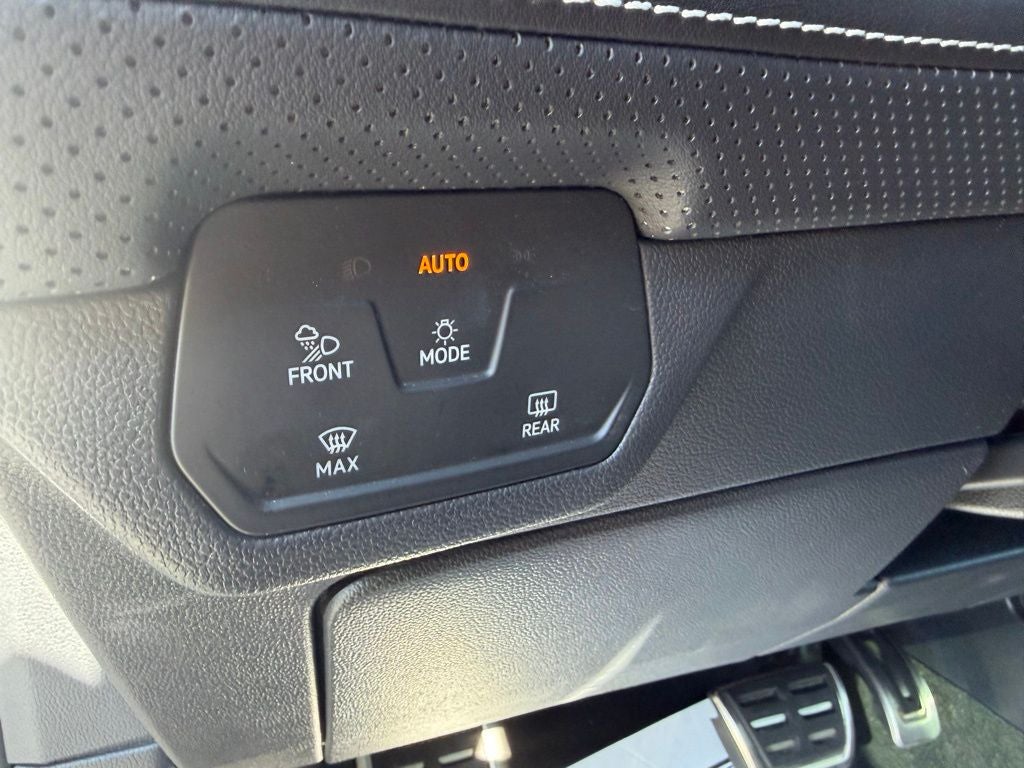 2025 Volkswagen Atlas Cross Sport 2.0T SEL Premium R-Line 4MOTION