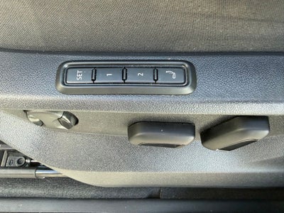 2025 Volkswagen Atlas Cross Sport 2.0T SEL Premium R-Line 4MOTION