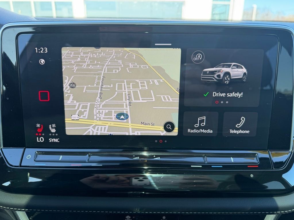 2025 Volkswagen Atlas Cross Sport 2.0T SEL Premium R-Line 4MOTION