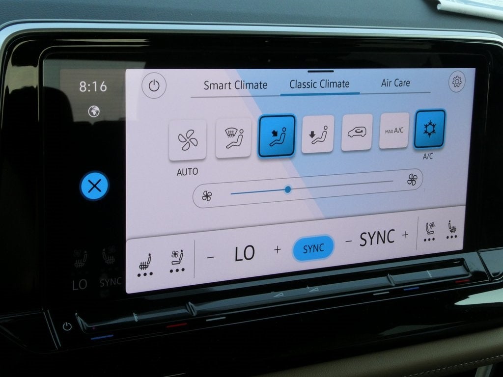 2025 Volkswagen Atlas Cross Sport 2.0T SE w/Technology