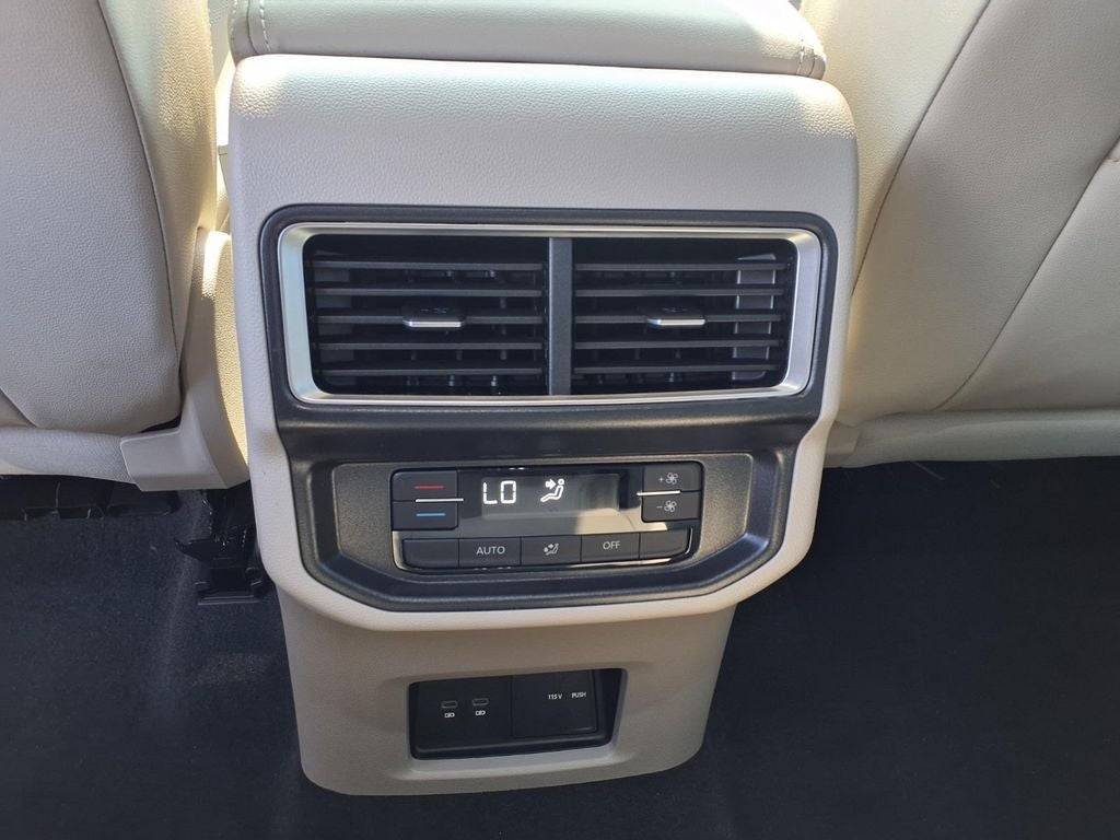 2026 Volkswagen Atlas SE w/Technology