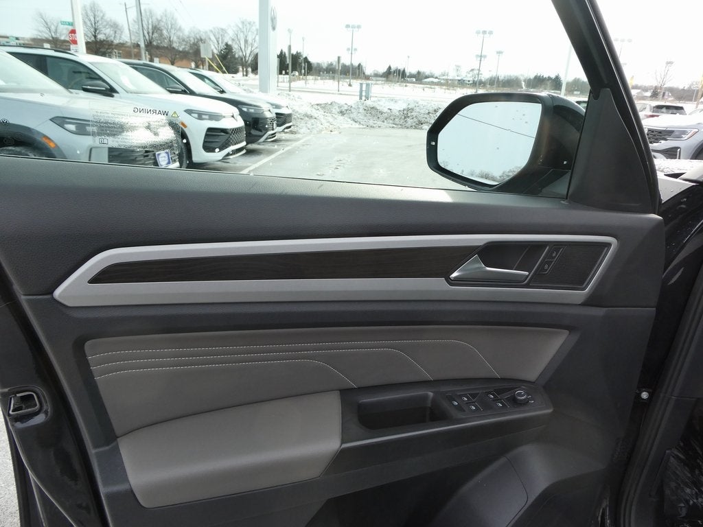 2022 Volkswagen Atlas 2.0T SE w/Technology 4MOTION