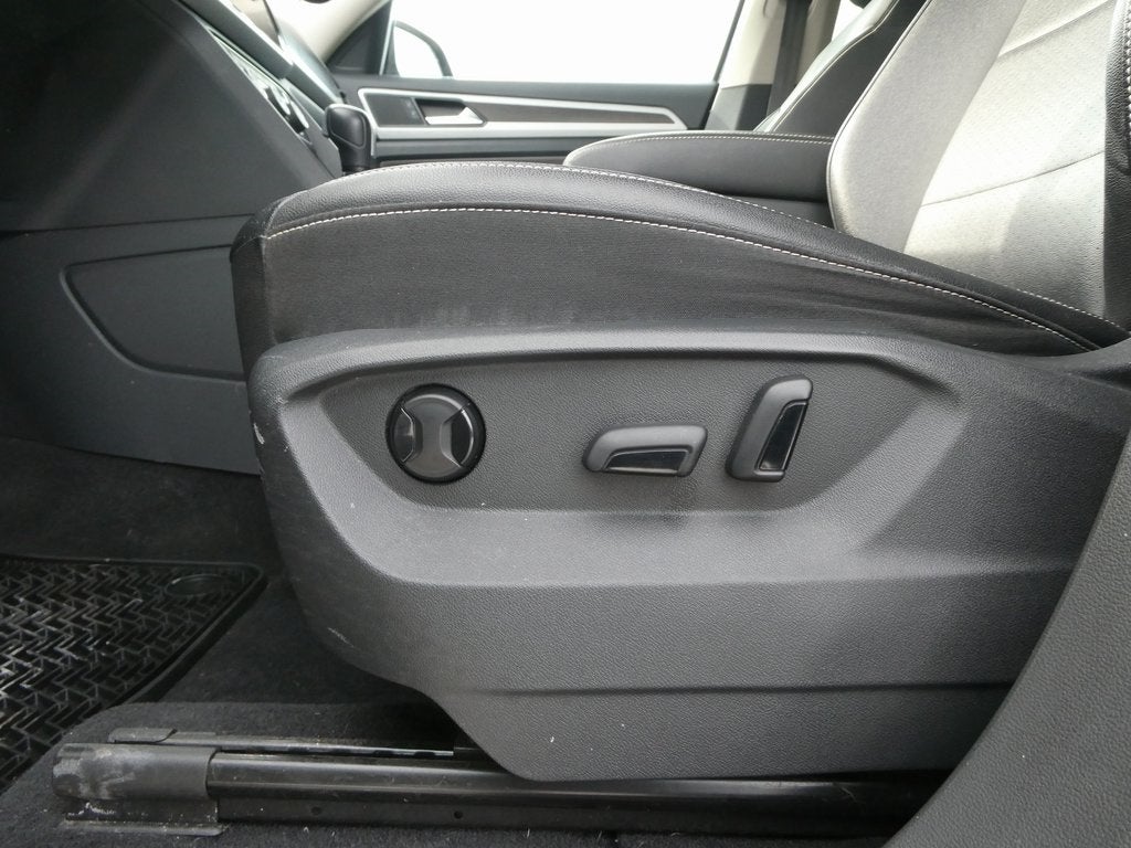 2022 Volkswagen Atlas 2.0T SE w/Technology 4MOTION