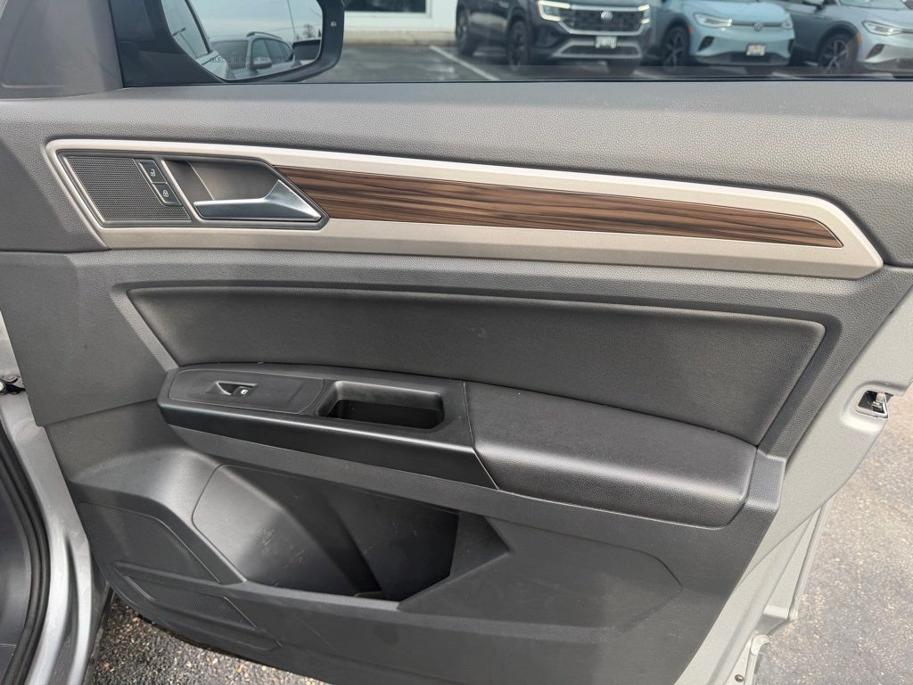 2021 Volkswagen Atlas 3.6L V6 SE w/Technology