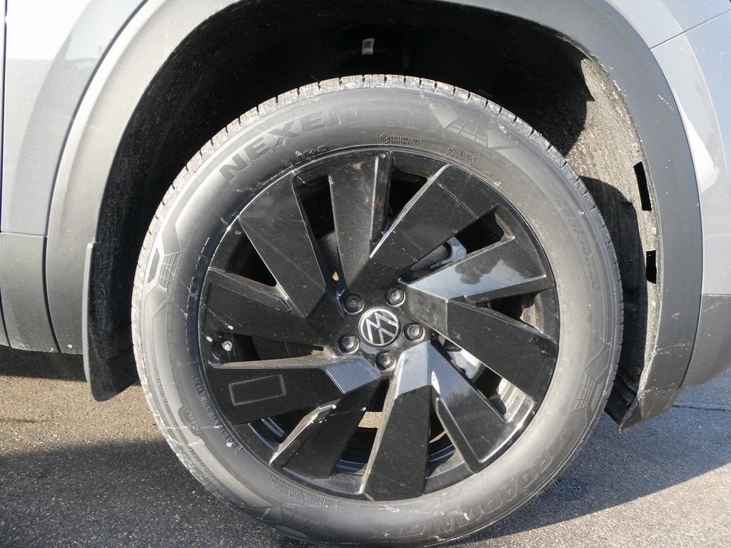 2026 Volkswagen Atlas Cross Sport 2.0T SE w/Technology