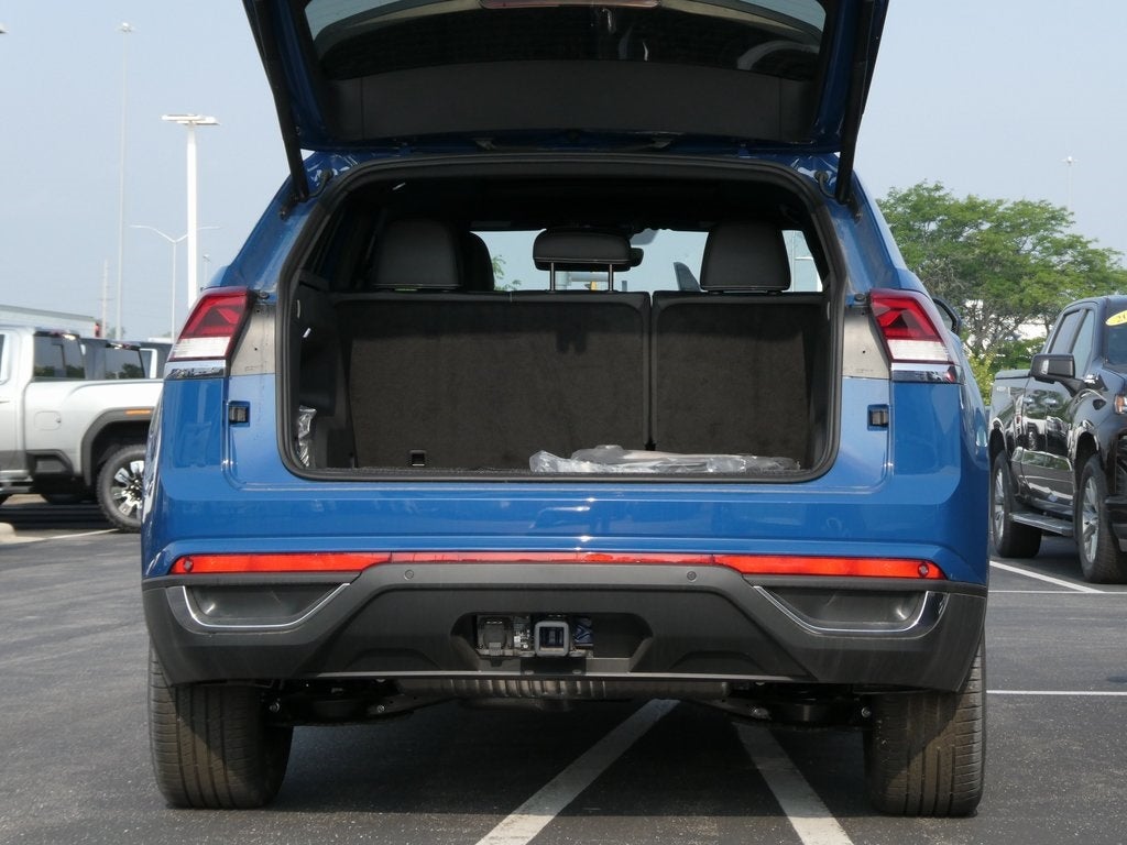 2025 Volkswagen Atlas Cross Sport 2.0T SE w/Technology