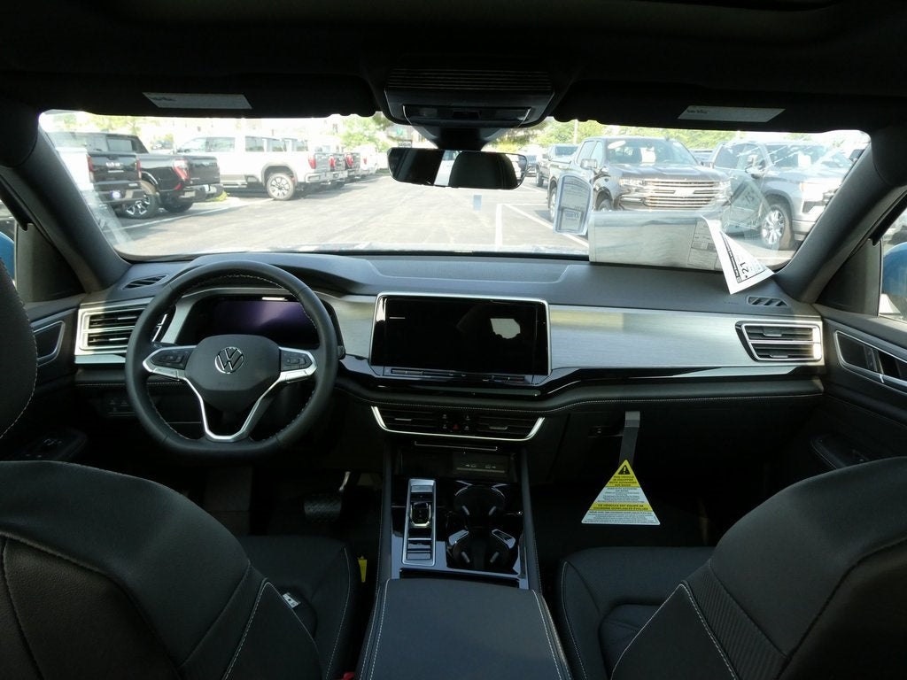 2025 Volkswagen Atlas Cross Sport 2.0T SE w/Technology