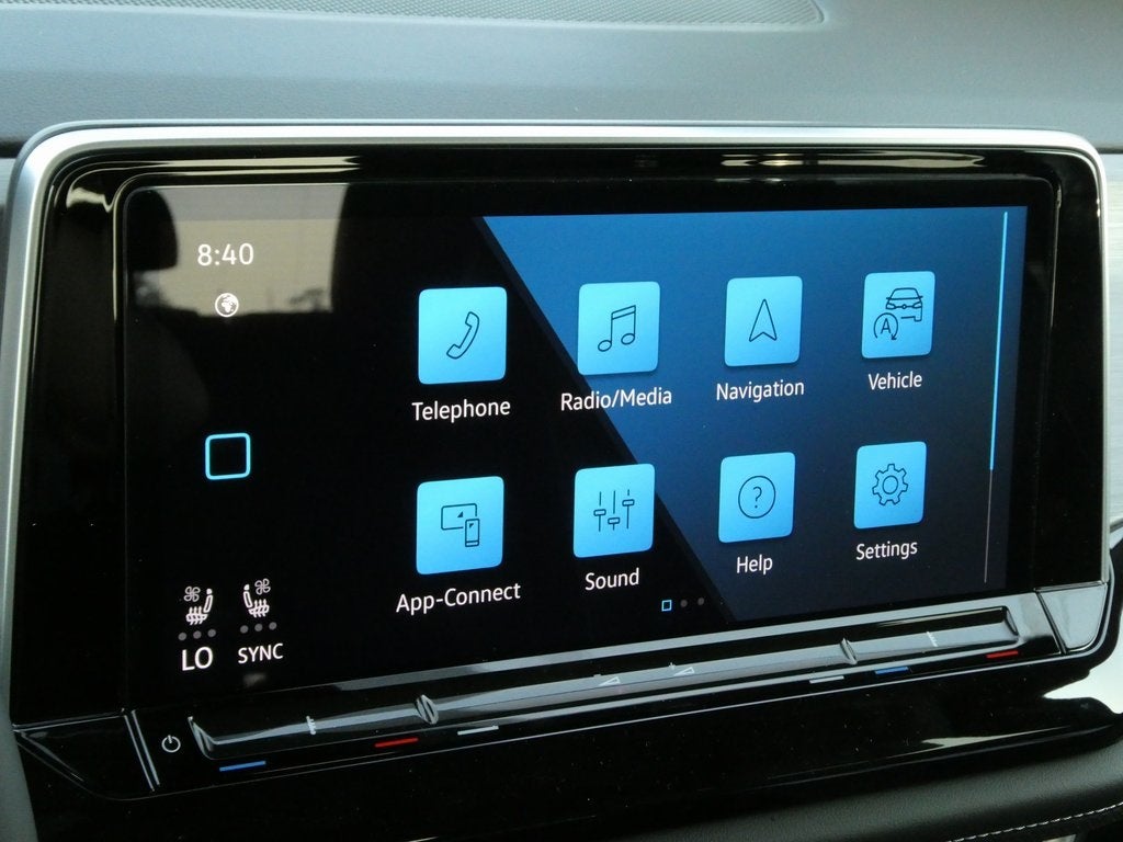 2025 Volkswagen Atlas Cross Sport 2.0T SE w/Technology