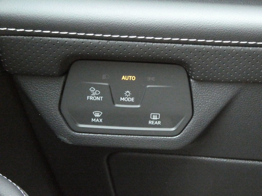 2025 Volkswagen Atlas Cross Sport 2.0T SE w/Technology