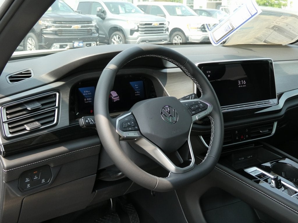 2025 Volkswagen Atlas Cross Sport 2.0T SE w/Technology