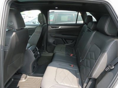 2025 Volkswagen Atlas Cross Sport 2.0T SE w/Technology