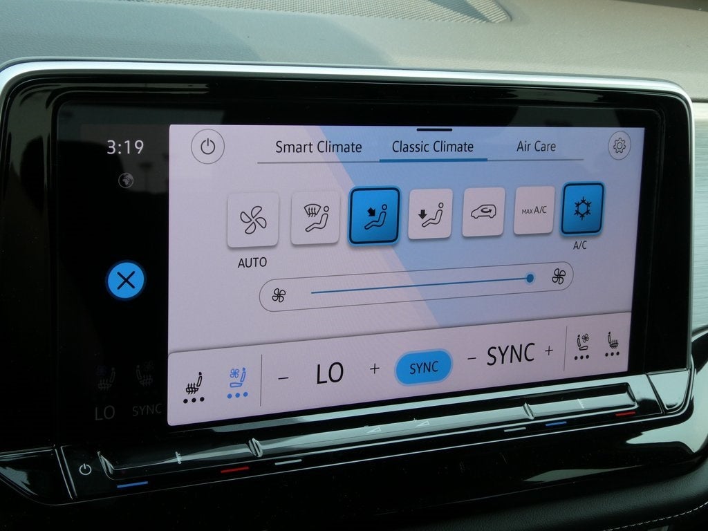 2025 Volkswagen Atlas Cross Sport 2.0T SE w/Technology