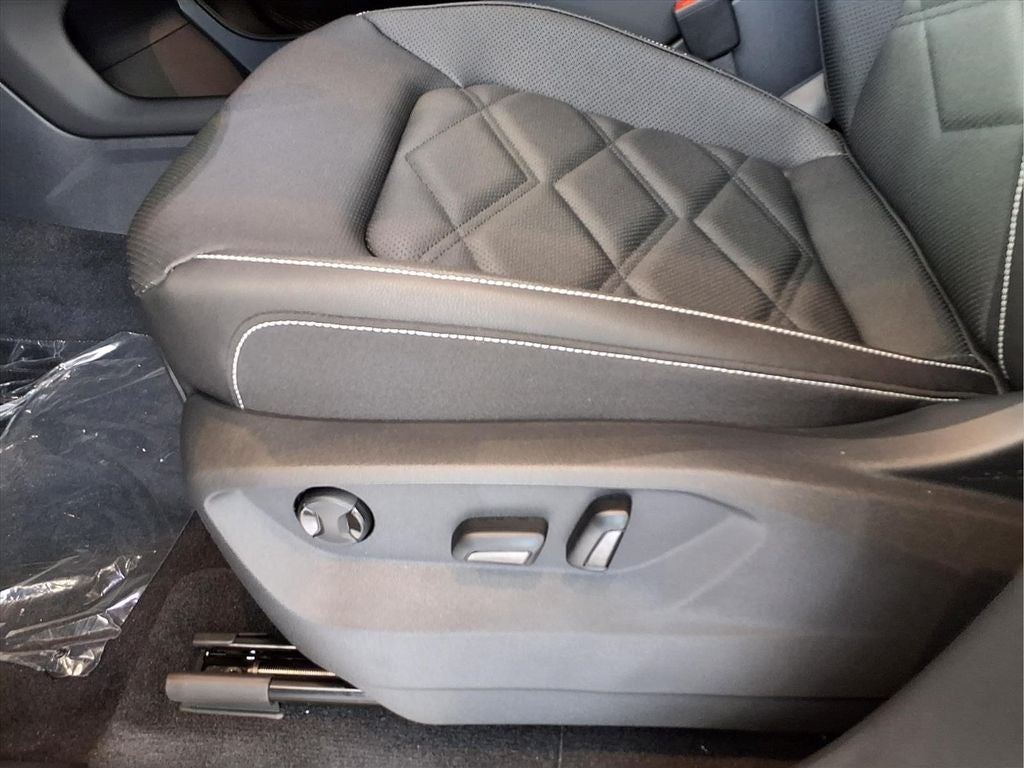 2026 Volkswagen Atlas SE w/Technology