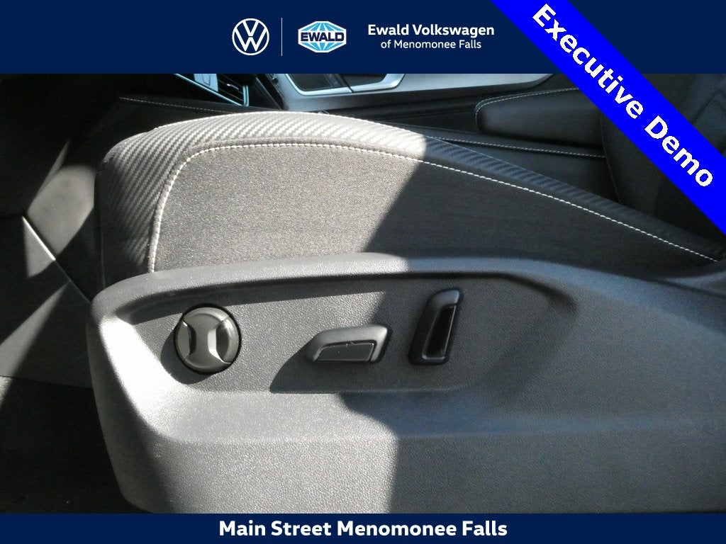 2025 Volkswagen Atlas Cross Sport 2.0T SE