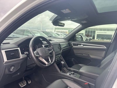 2022 Volkswagen Atlas Cross Sport 2.0T SEL R-Line