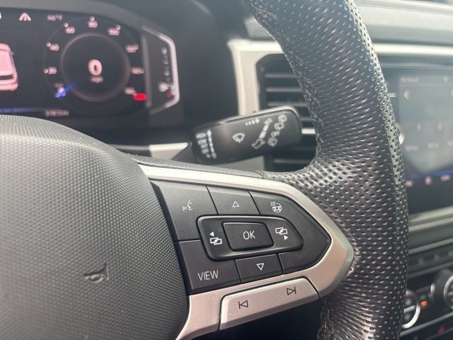 2022 Volkswagen Atlas Cross Sport 2.0T SEL R-Line