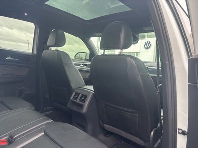 2022 Volkswagen Atlas Cross Sport 2.0T SEL R-Line